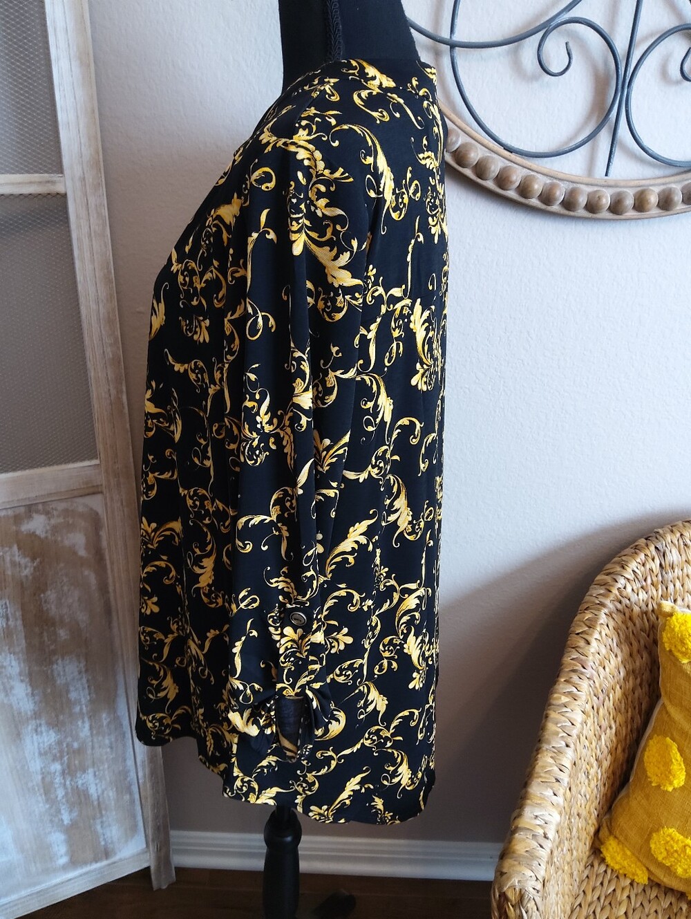 Dear Scarlett Black & Gold Baroque Tunic Top - Picture 9 of 11